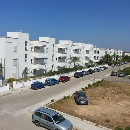 Ξενοδοχείο με διαμερίσματα Rivamare Ugento Torre Mozza